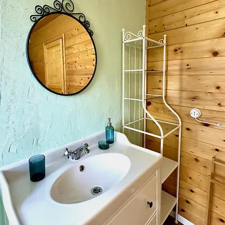 Historic In With Spa, Pool, Barbecue, Gym And Garden Holiday home *