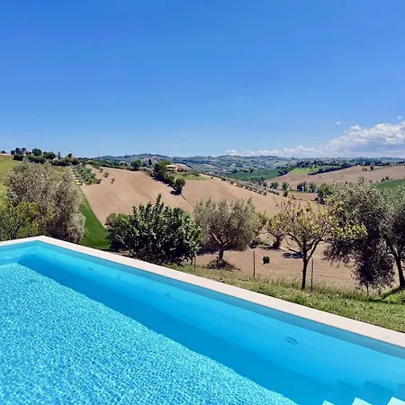 Historic In With Spa, Pool, Barbecue, Gym And Garden Holiday home *
