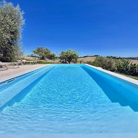 Historic In With Spa, Pool, Barbecue, Gym And Garden Holiday home *