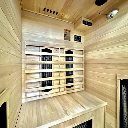 Ancient Charm Retreat With Dream Pool, Private Sauna Whirlpool דירה