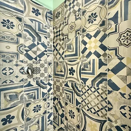 Ancient Charm Retreat With Dream Pool, Private Sauna Whirlpool סניגליה